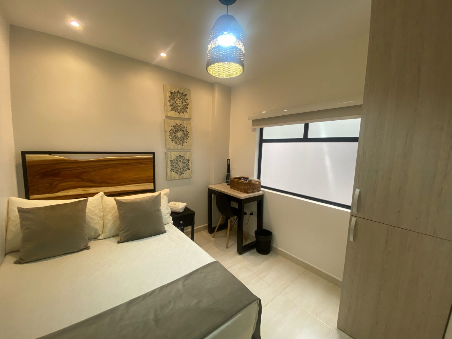 hotel y habitacion-aire acondicionado